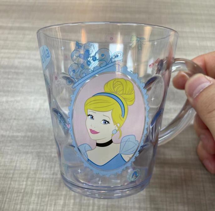 כוסות/ ספלים בדמויות סרטים