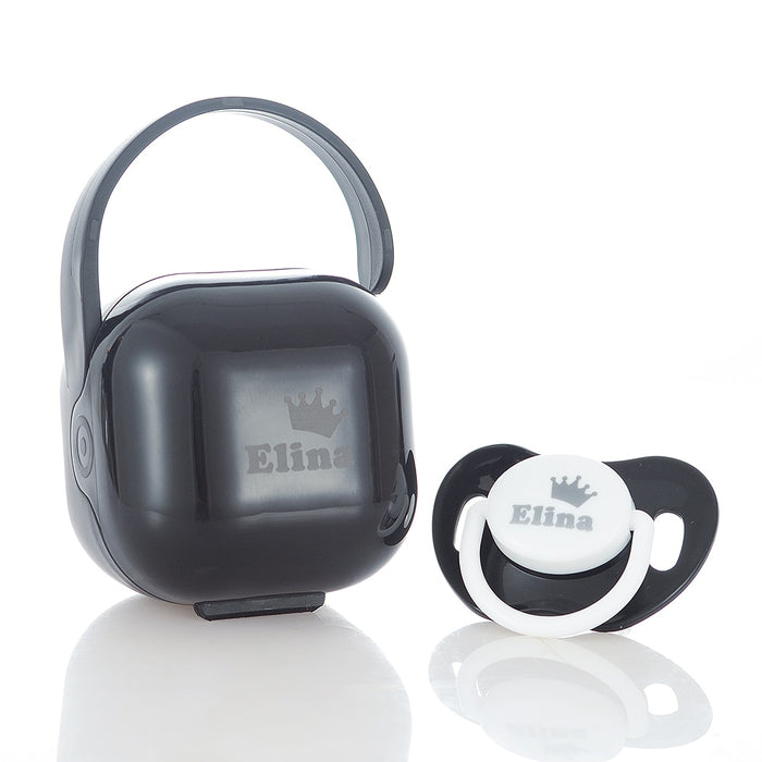 מוצץ וקופסה למוצץ- שם אישי